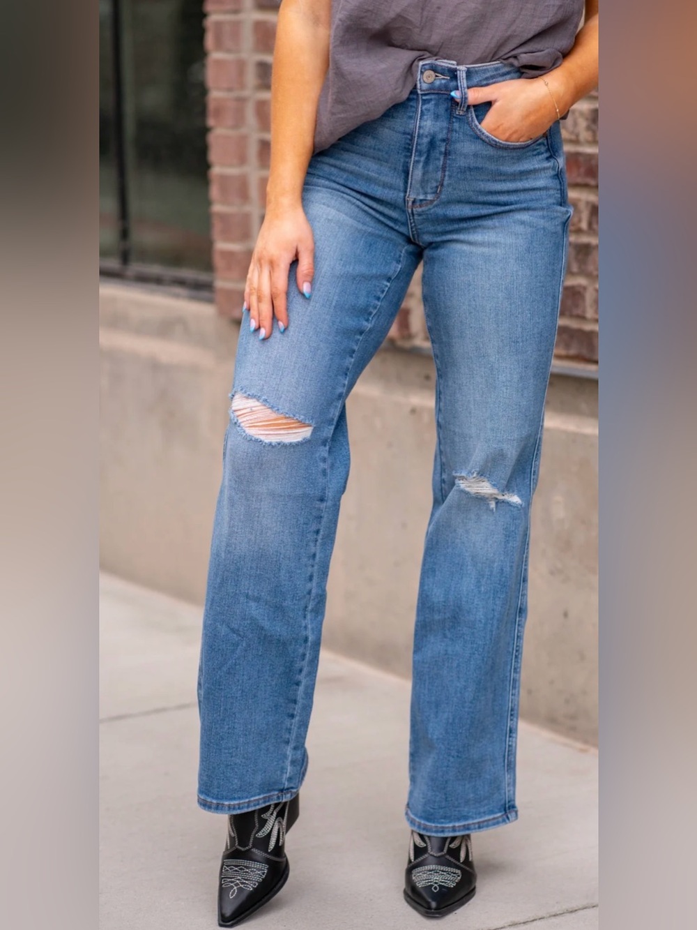 Judy Blue Medium Blue High-Rise Distressed Straight Leg Jeans